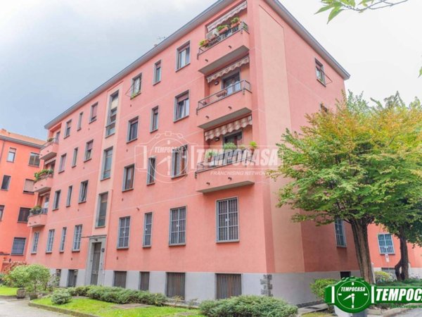 appartamento in vendita a Milano in zona Montalbino