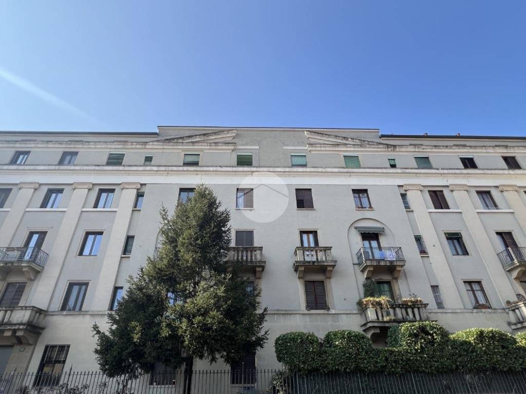 appartamento in vendita a Milano in zona Dergano