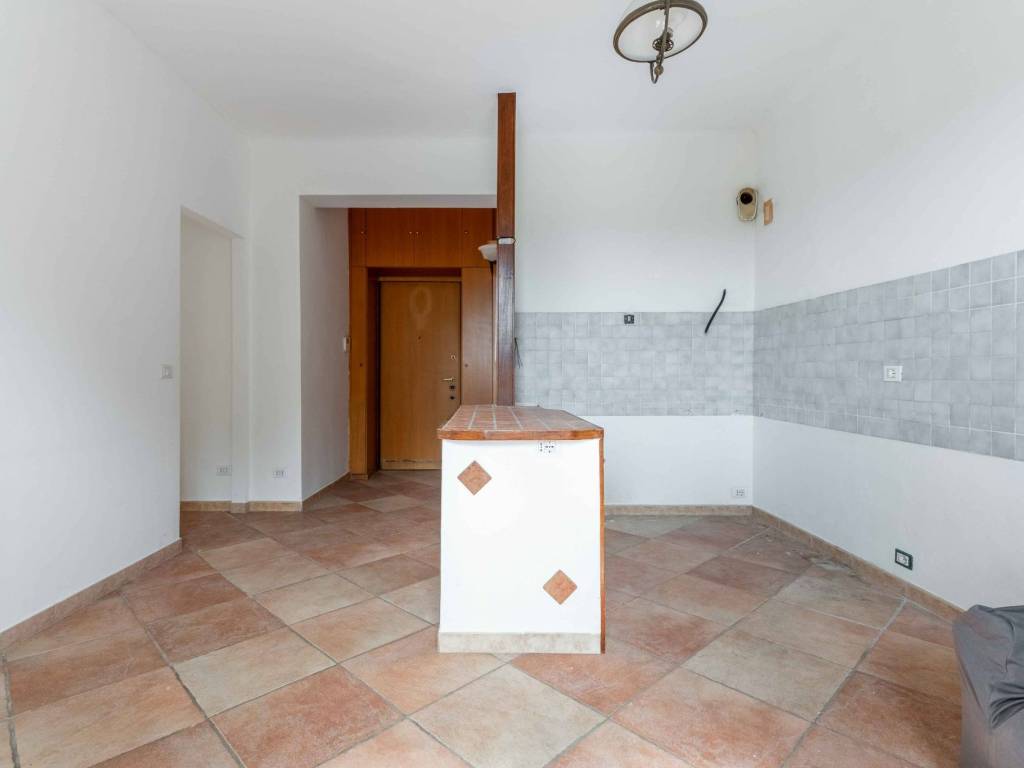 appartamento in vendita a Milano in zona Morivione