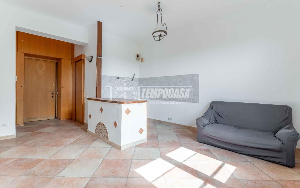 appartamento in vendita a Milano in zona Morivione