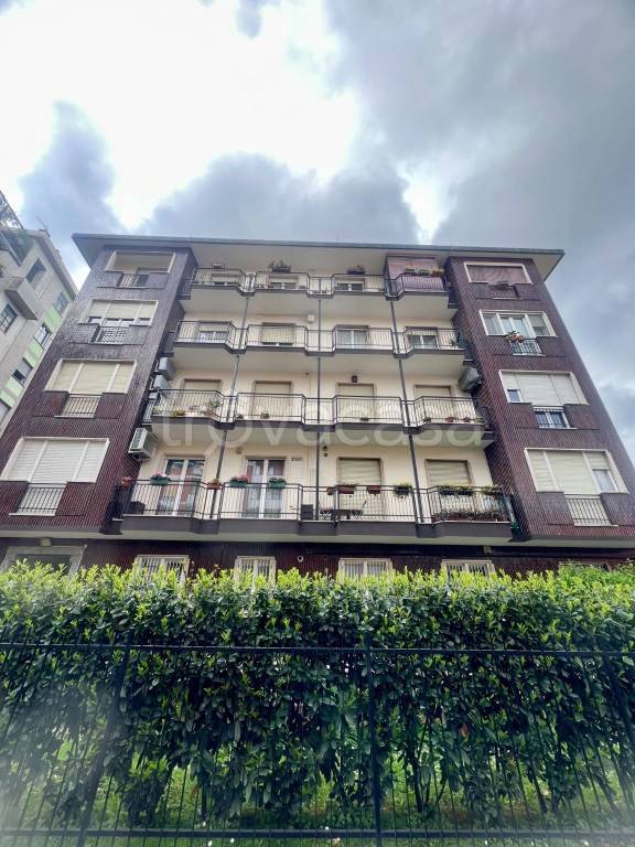 appartamento in vendita a Milano in zona Bovisa