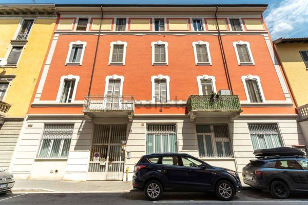 appartamento in vendita a Milano in zona Vigentino
