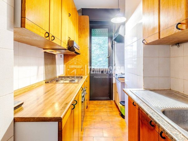 appartamento in vendita a Milano in zona Corvetto