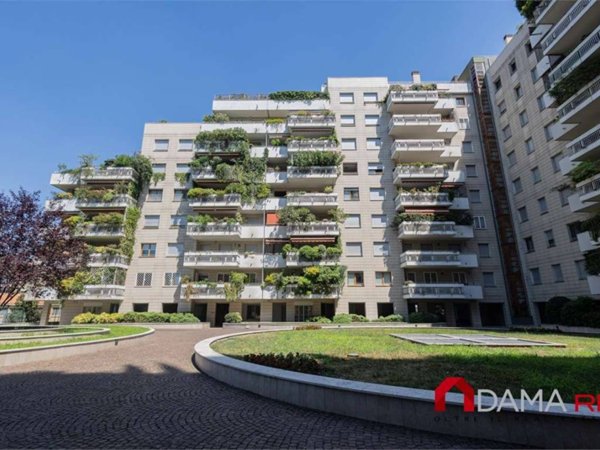 appartamento in vendita a Milano in zona Bocconi