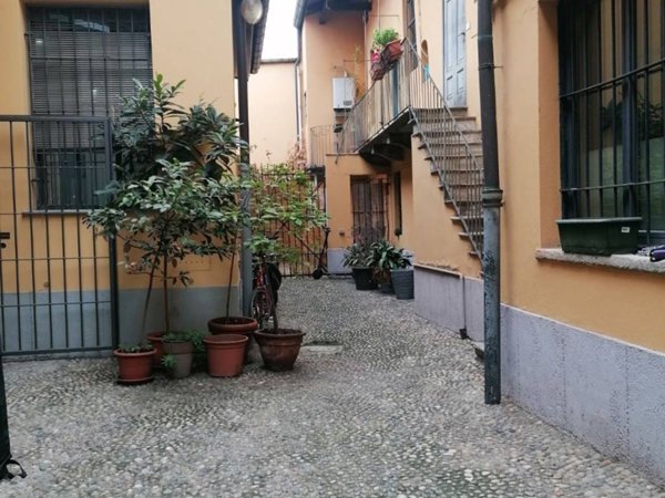 appartamento in vendita a Milano in zona Porta Ticinese