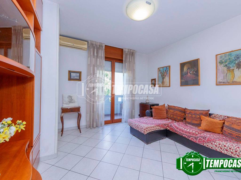 appartamento in vendita a Milano in zona Gallaratese