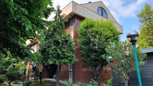 appartamento in vendita a Milano in zona Vigentino