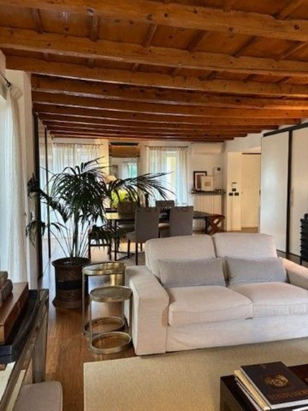 appartamento in vendita a Milano in zona Porta Garibaldi