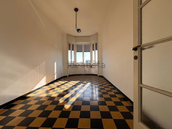 appartamento in vendita a Milano in zona Piazzale Lodi