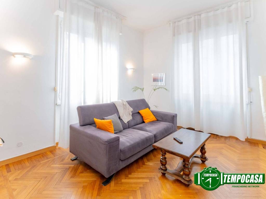 appartamento in vendita a Milano in zona Parco Solari