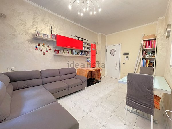 appartamento in vendita a Milano in zona Lorenteggio