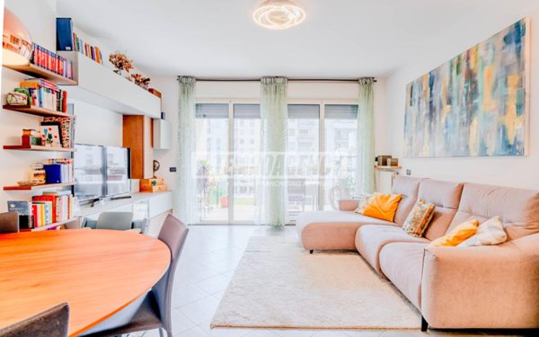 appartamento in vendita a Milano in zona Rogoredo
