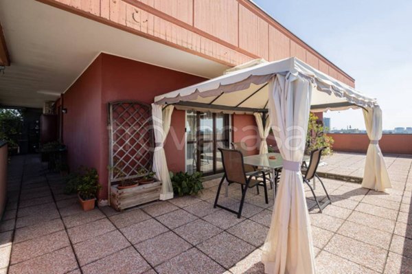 appartamento in vendita a Milano in zona Stadera