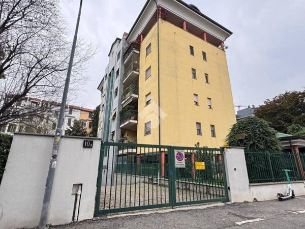 appartamento in vendita a Milano in zona Piazzale Lodi