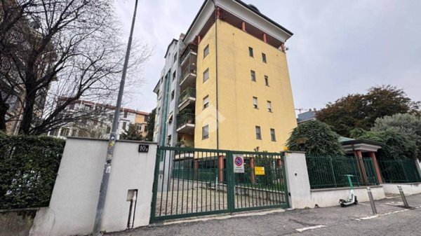 appartamento in vendita a Milano in zona Piazzale Lodi