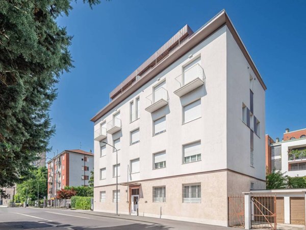 appartamento in vendita a Milano in zona Chiesa Rossa
