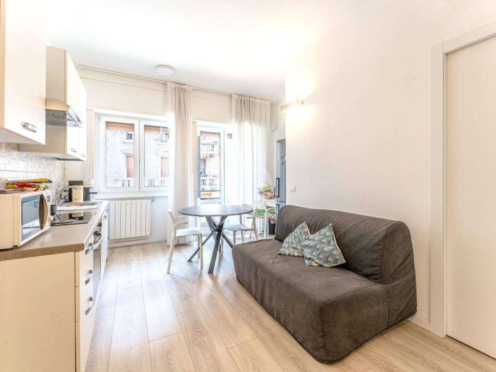 appartamento in vendita a Milano in zona Isola