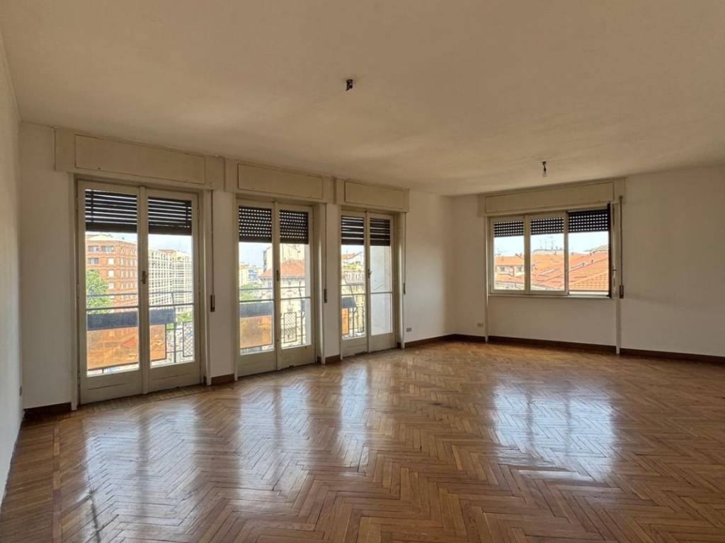 appartamento in vendita a Milano in zona Centro Direzionale