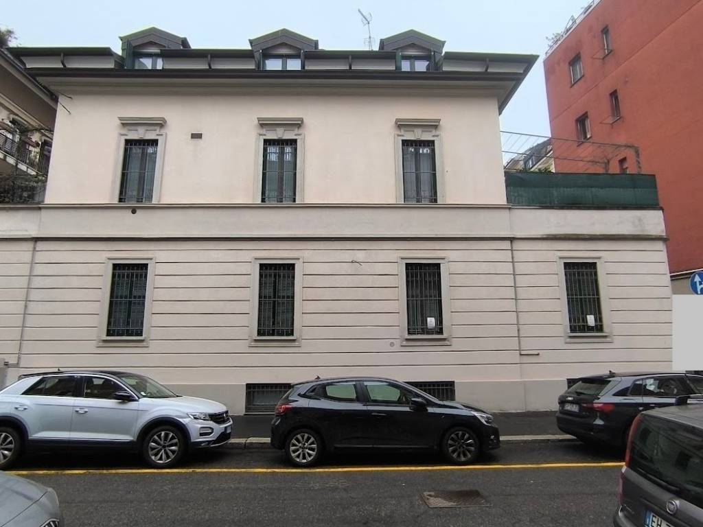 ufficio in vendita a Milano in zona Isola