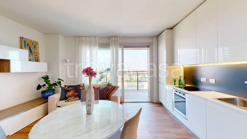 appartamento in vendita a Milano in zona Dergano