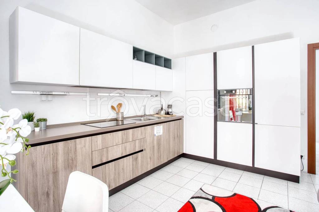 appartamento in vendita a Milano in zona Isola