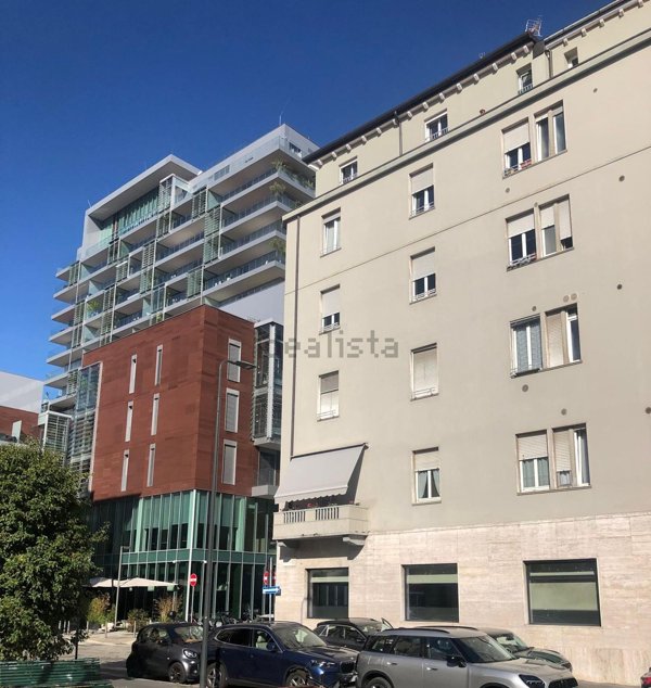 appartamento in vendita a Milano in zona Porta Nuova