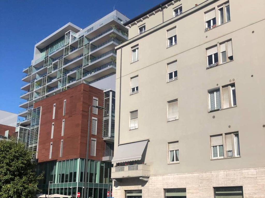 appartamento in vendita a Milano in zona Porta Nuova