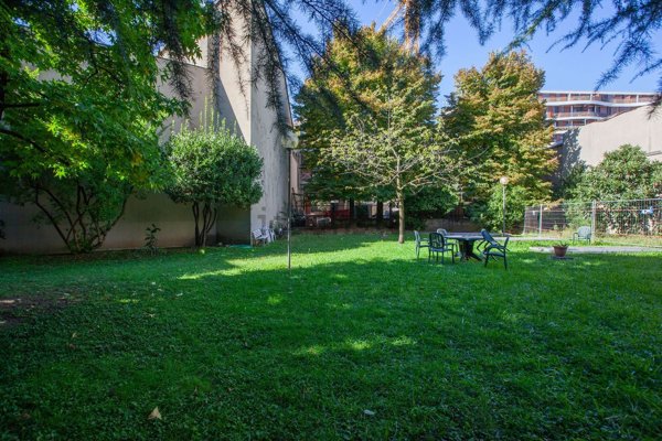 appartamento in vendita a Milano in zona Isola