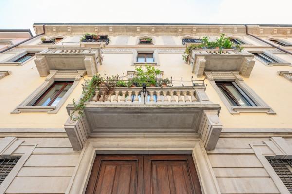 appartamento in vendita a Milano in zona Isola