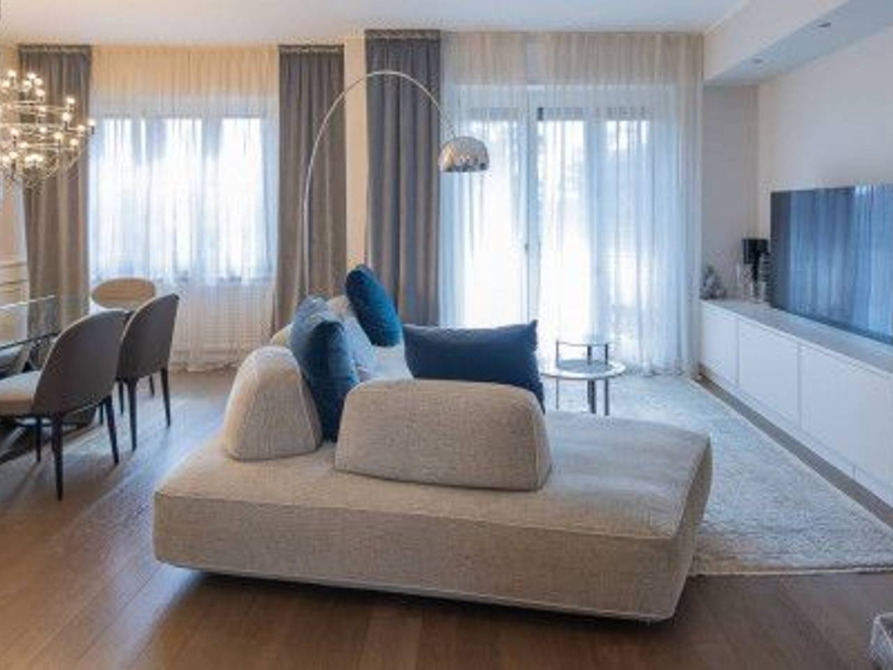 appartamento in vendita a Milano in zona Famagosta