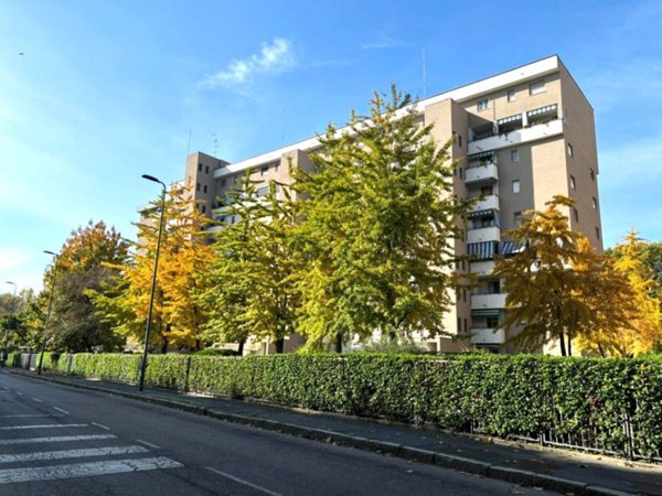 appartamento in vendita a Milano in zona Famagosta
