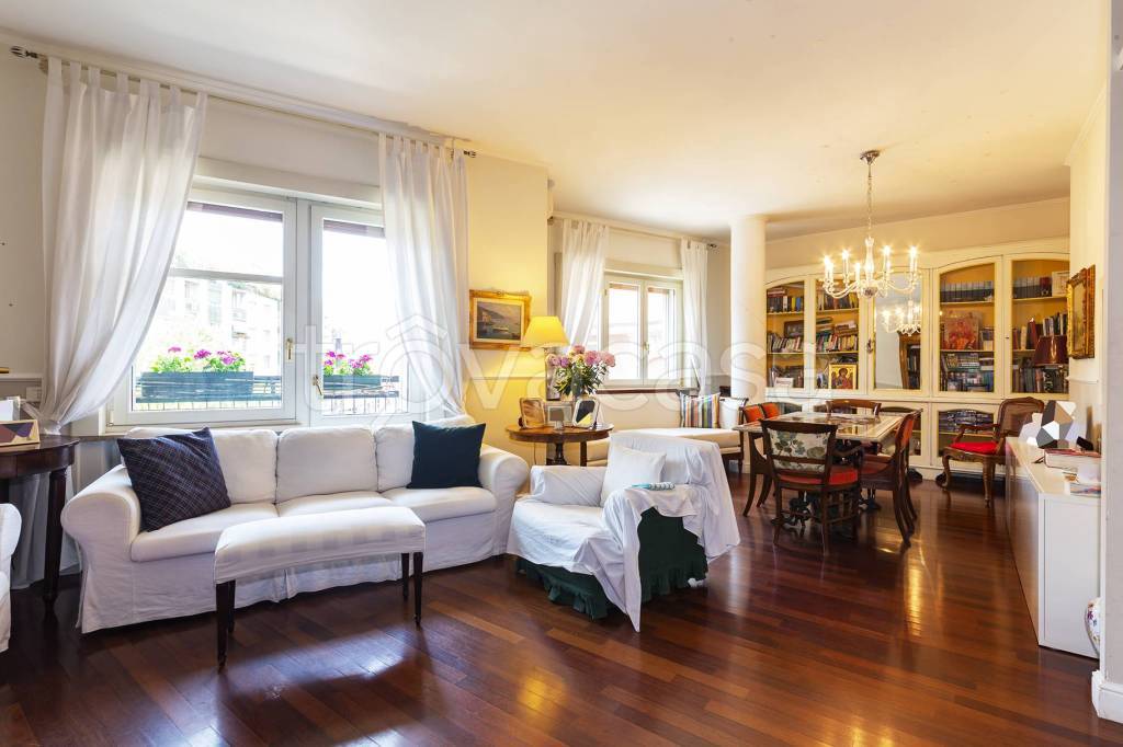 appartamento in vendita a Milano in zona Porta Genova