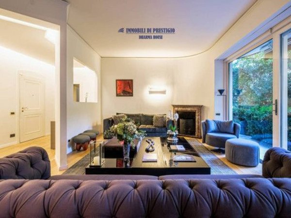 appartamento in vendita a Milano in zona Cadorna