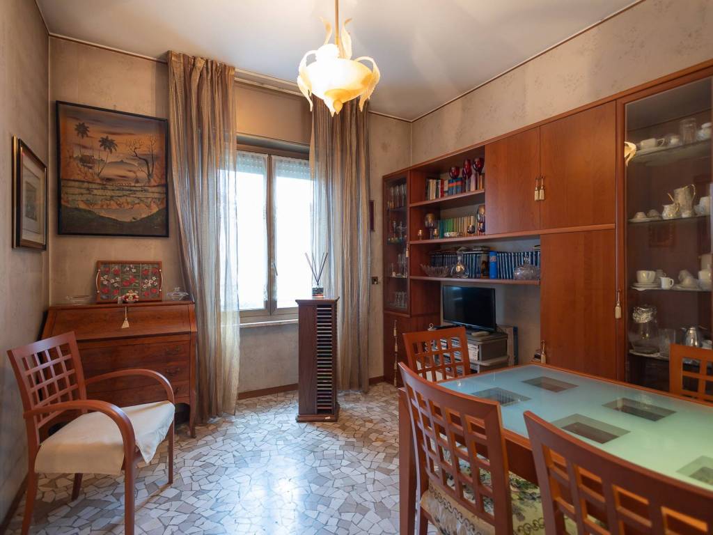 appartamento in vendita a Milano in zona Montalbino