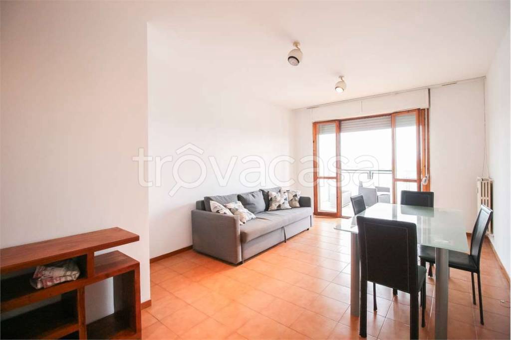 appartamento in vendita a Milano in zona Adriano