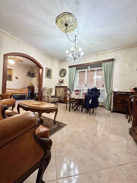 appartamento in vendita a Milano in zona Gallaratese