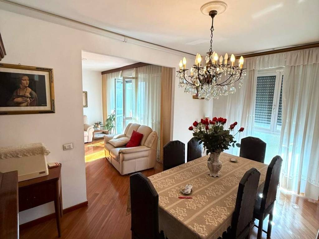 appartamento in vendita a Milano in zona Barona