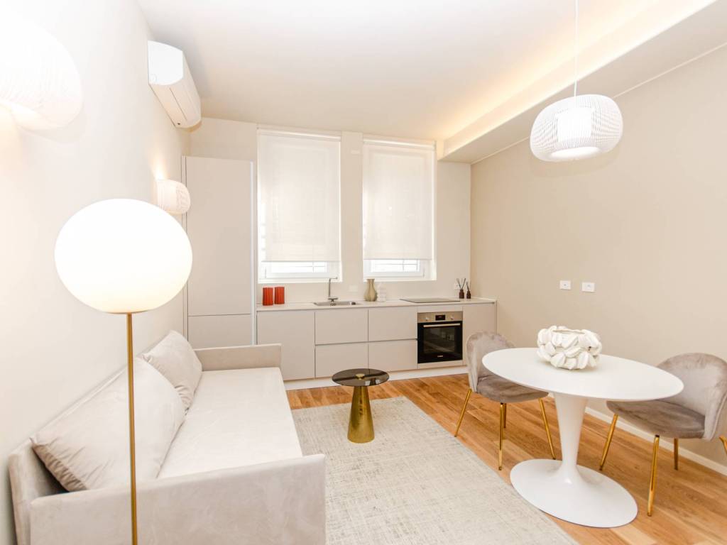 appartamento in vendita a Milano in zona Solari