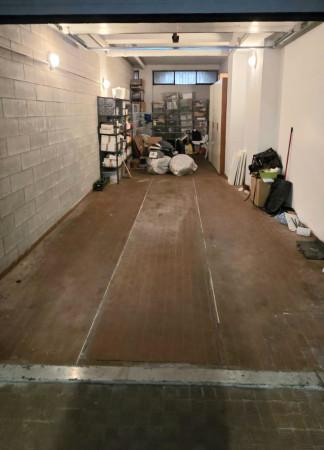 negozio in vendita a Milano in zona Conchetta