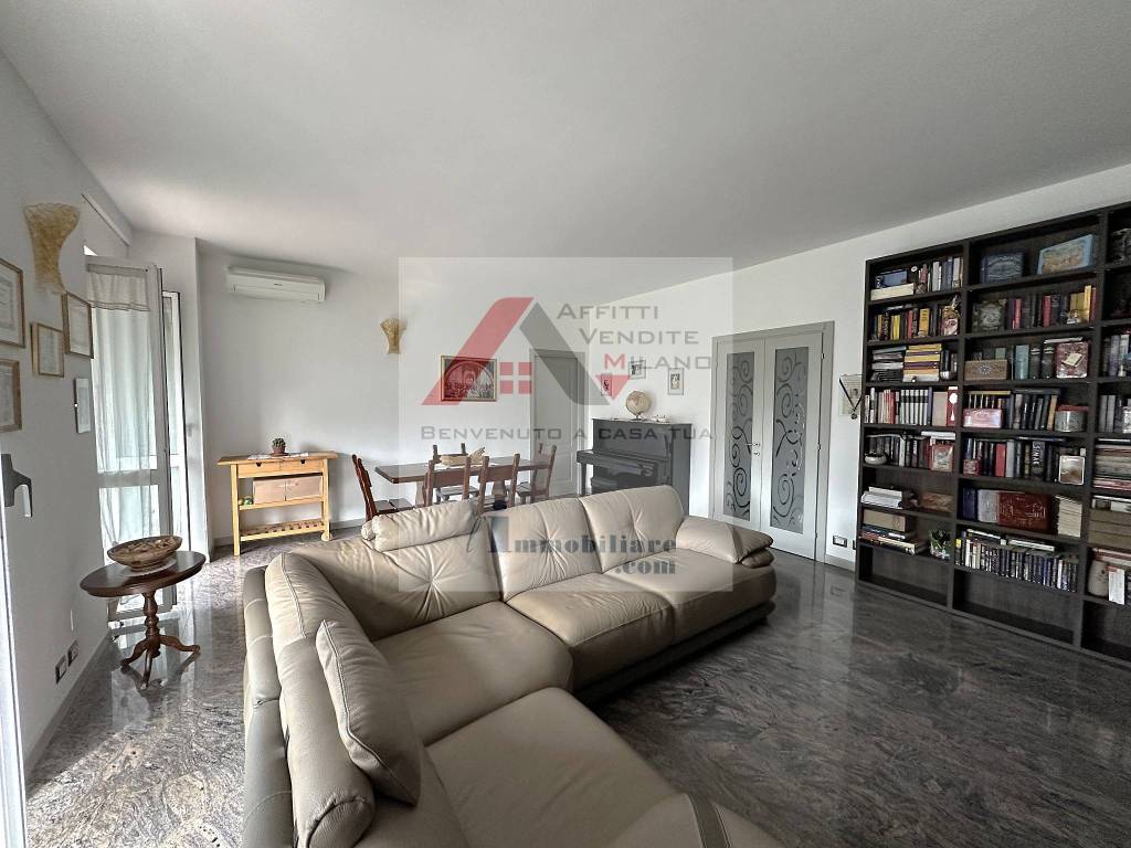 appartamento in vendita a Milano in zona Famagosta