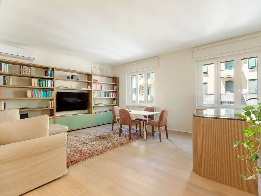 appartamento in vendita a Milano in zona Isola