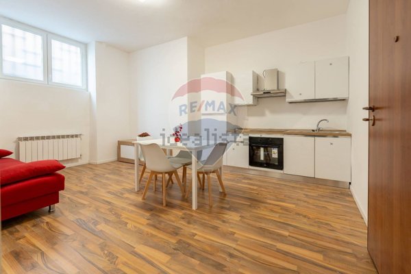 appartamento in vendita a Milano in zona Bocconi