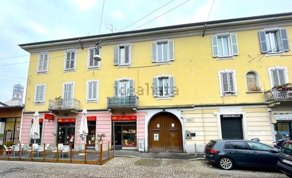 appartamento in vendita a Milano in zona Baggio