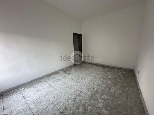 appartamento in vendita a Milano in zona Famagosta