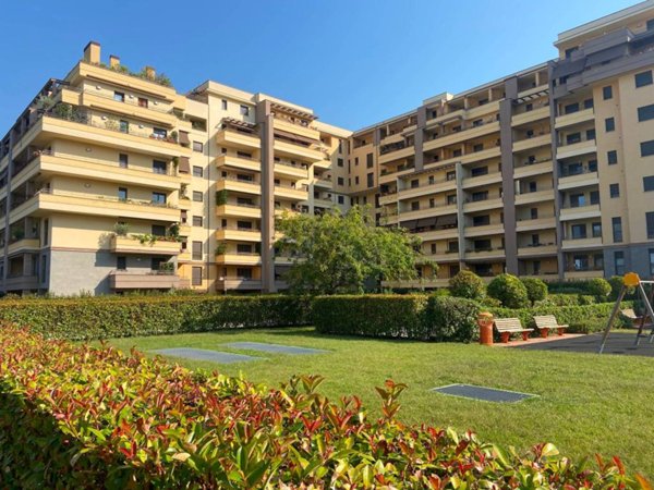 appartamento in vendita a Milano in zona Baggio