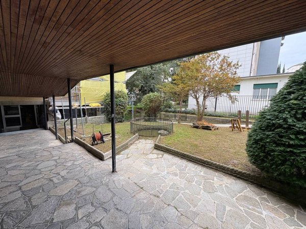 appartamento in vendita a Milano in zona Baggio
