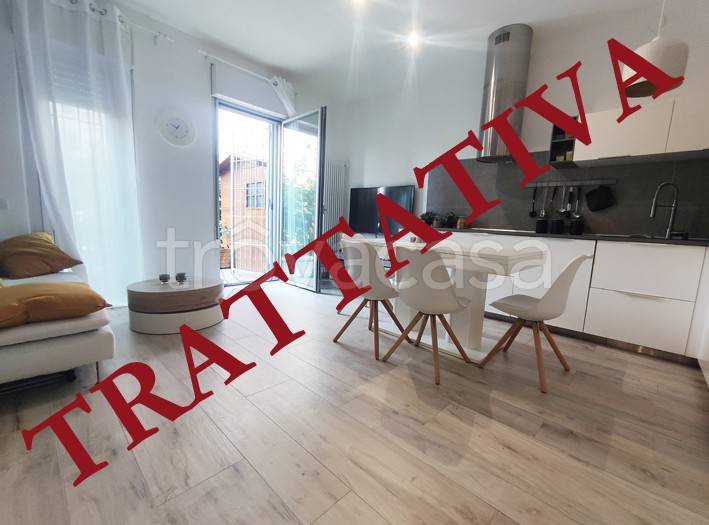 appartamento in vendita a Milano in zona Famagosta