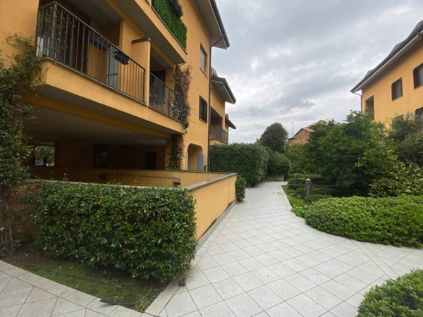 appartamento in vendita a Milano in zona Muggiano