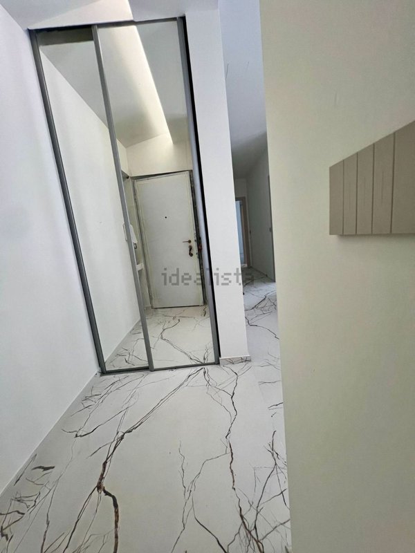 appartamento in vendita a Milano in zona QT8