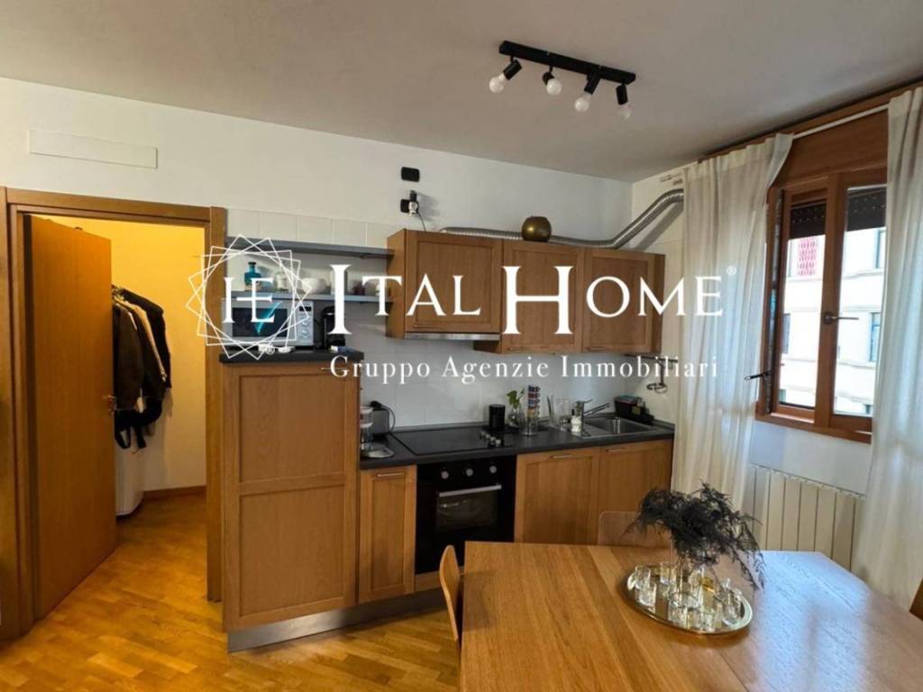 appartamento in vendita a Milano in zona Vigentino